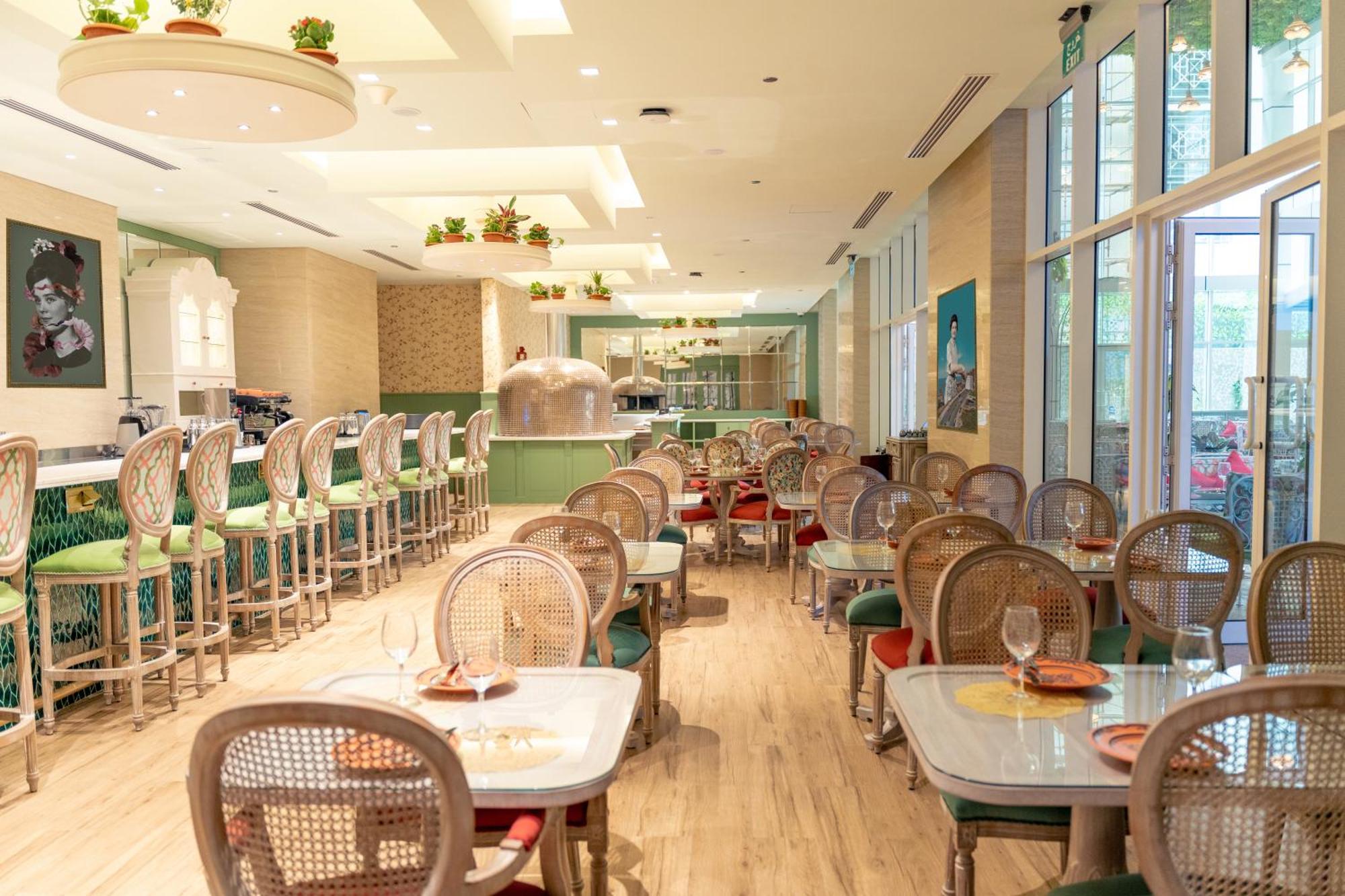 Millennium Place Doha Kültér fotó The interior of the restaurant