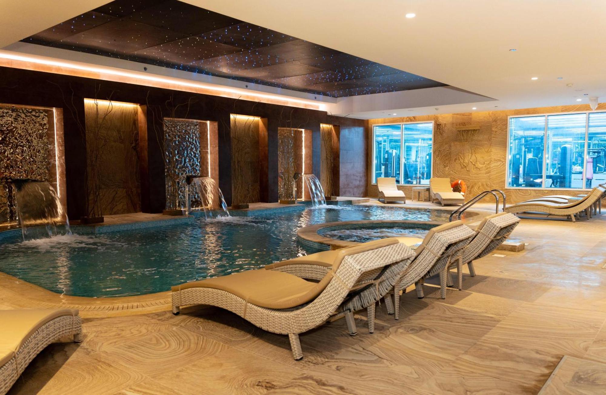 Millennium Place Doha Kültér fotó The spa at the hotel